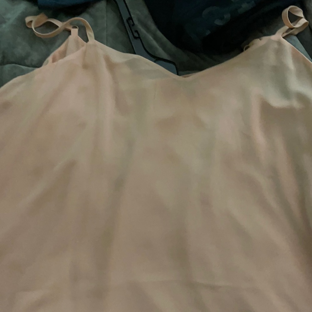 Pink sleeveless pink top
